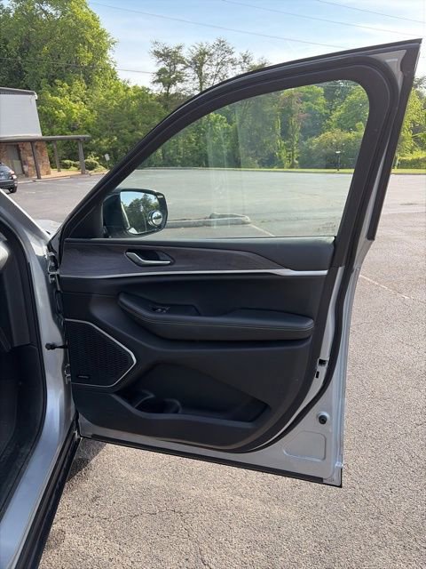 Used 2021 Jeep Grand Cherokee L Limited AWD/4WD image 19