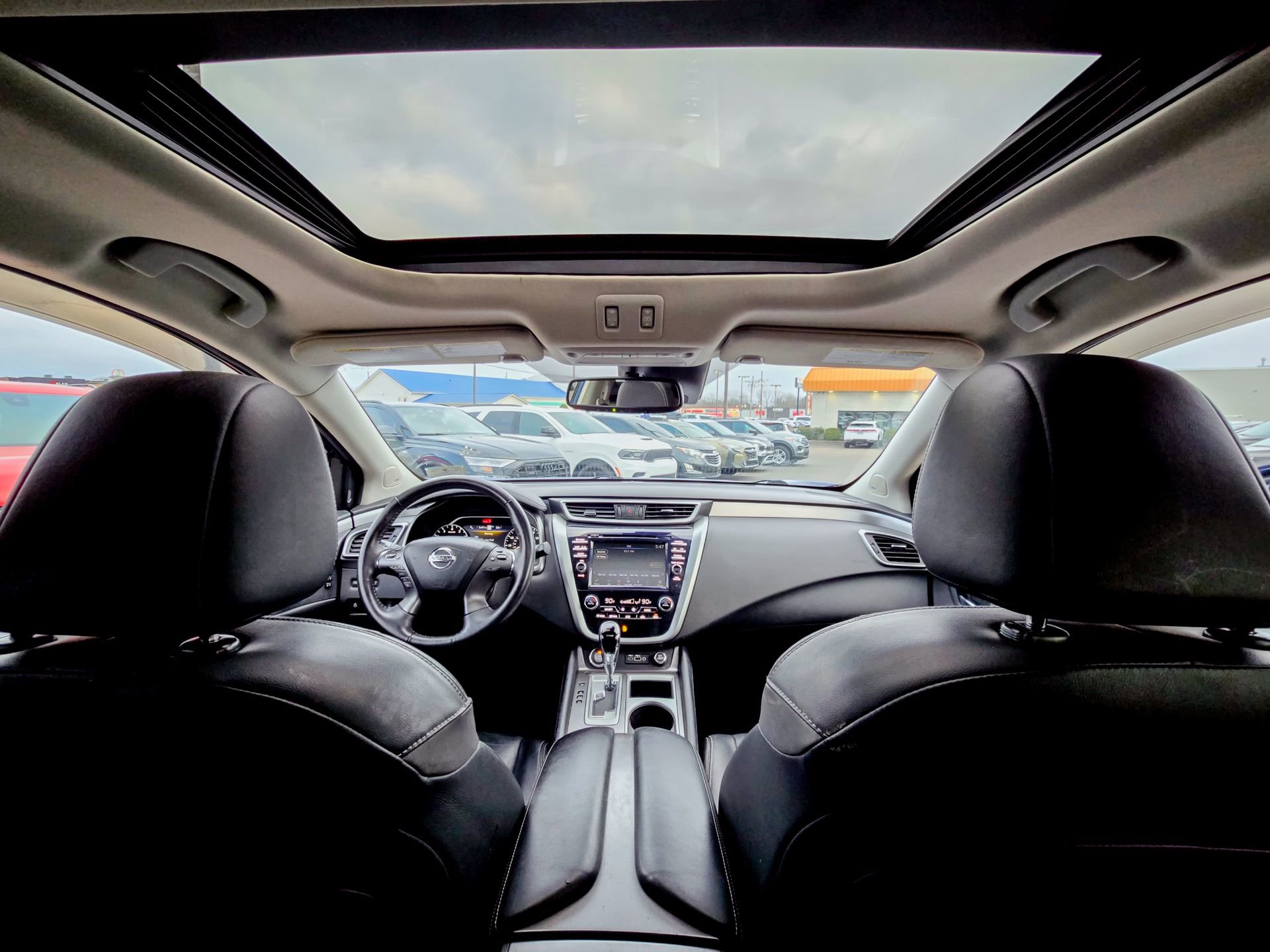 Used 2020 Nissan Murano SL w/ Moonroof Package image 2