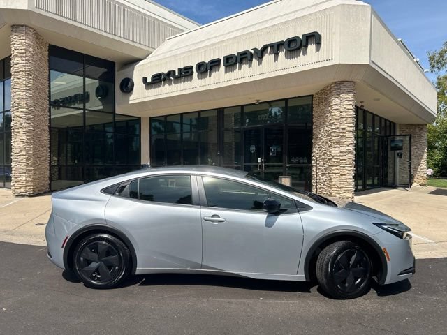 Used 2026 Toyota Prius LE FWD image 7