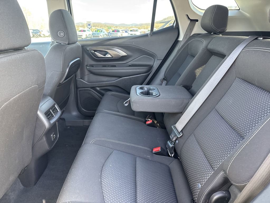 Used 2024 GMC Terrain SLE AWD/4WD image 25