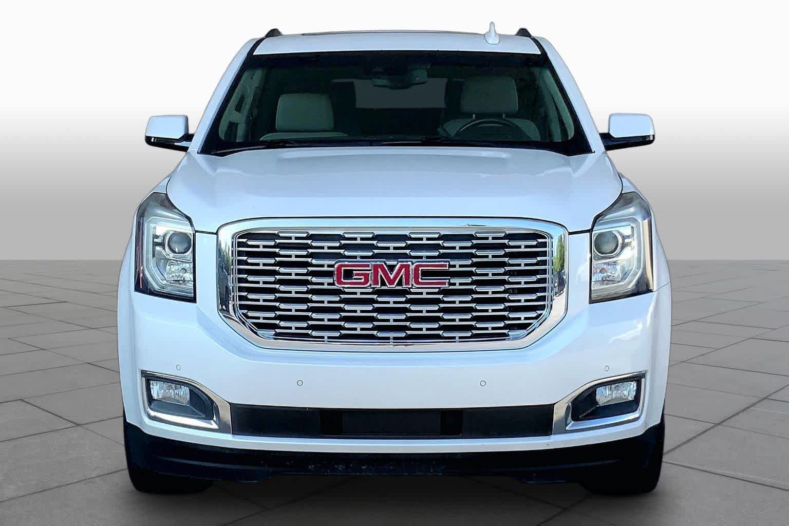 Used 2019 GMC Yukon XL Denali w/ Denali Ultimate Package RWD image 4