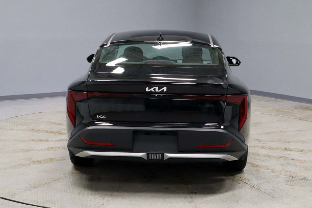 Used 2025 Kia K4 LXS image 10