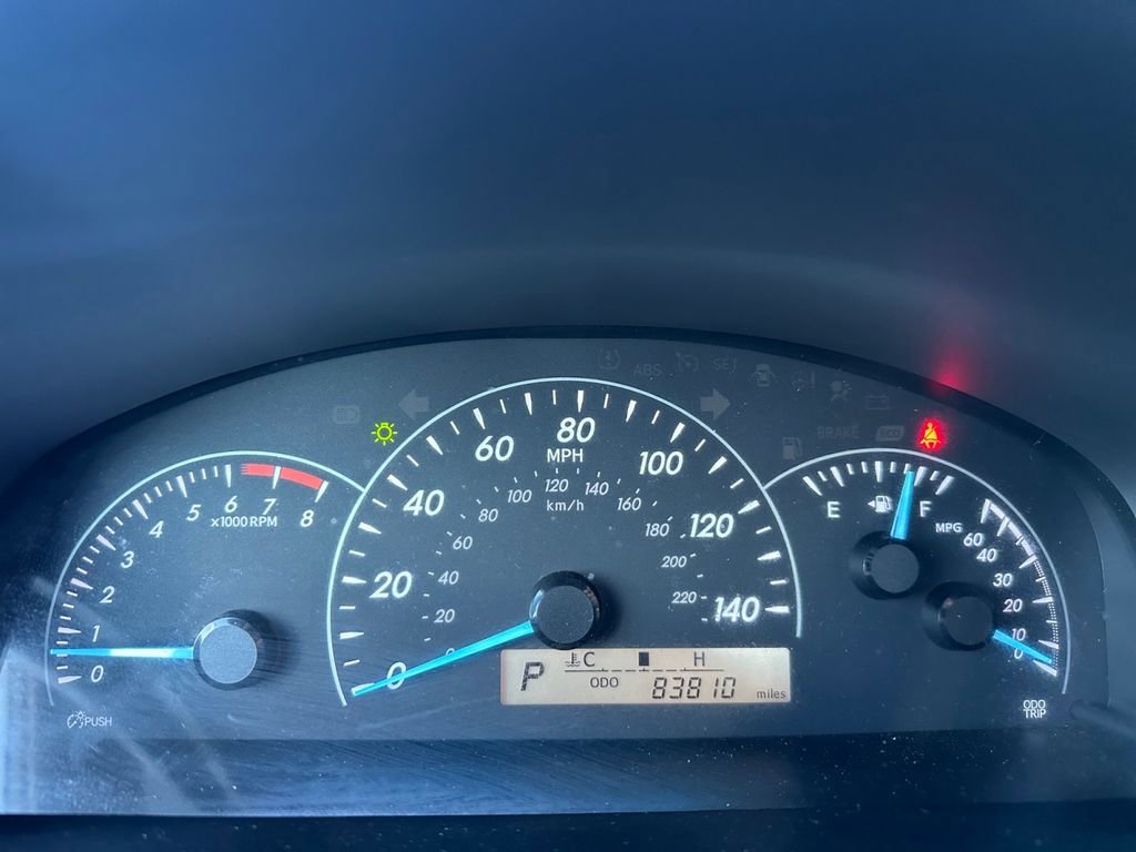 Used 2012 Toyota Camry LE image 10