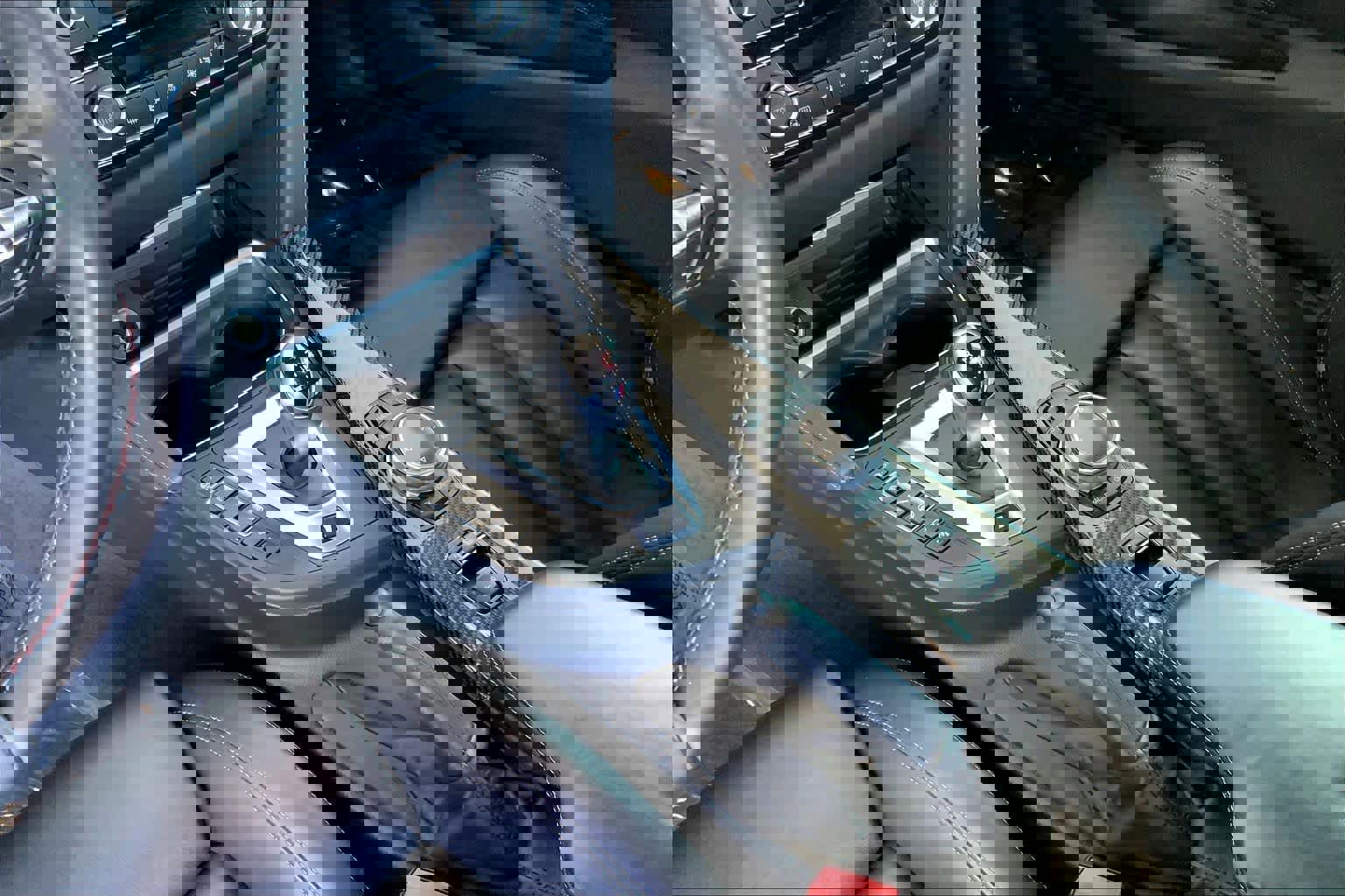 Used 2015 BMW M4 Convertible image 16