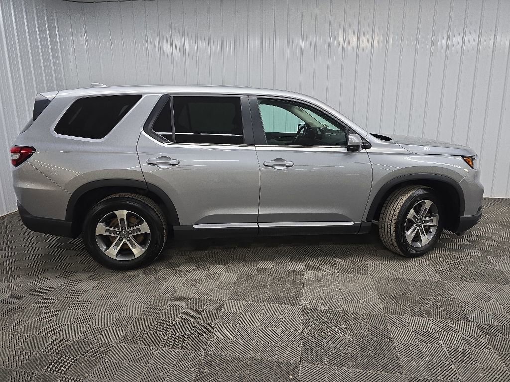 Used 2023 Honda Pilot EX-L image 2