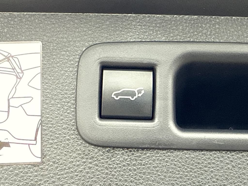 Used 2022 Toyota Highlander Platinum image 13