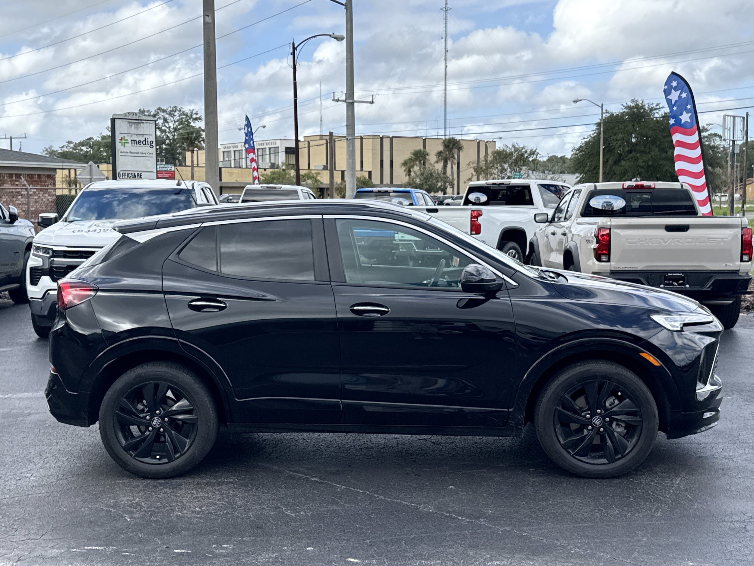 Used 2024 Buick Encore GX Sport Touring w/ Advanced Technology Package FWD image 8