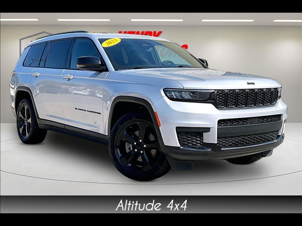 Used 2023 Jeep Grand Cherokee L Laredo