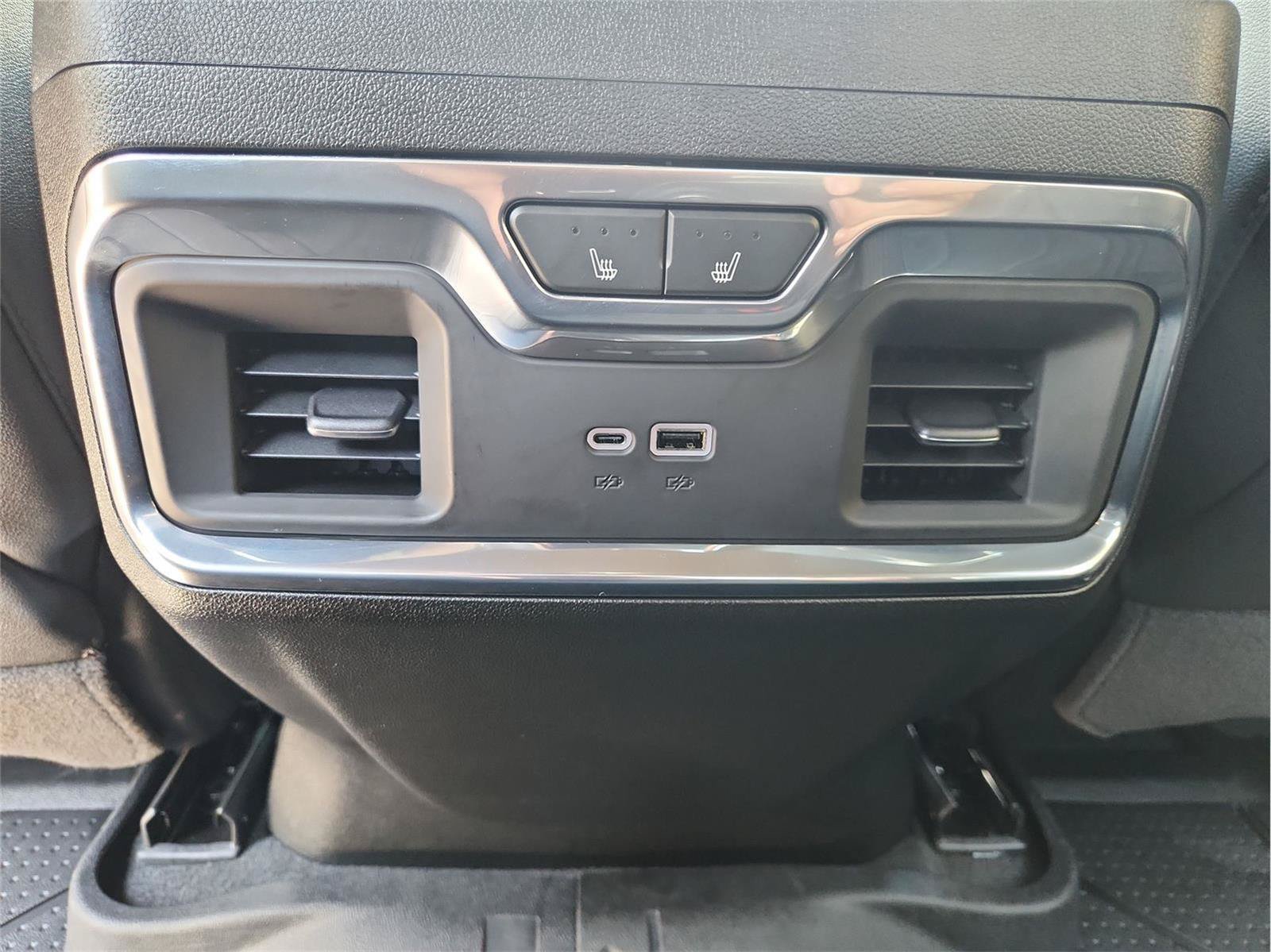 Used 2025 Chevrolet Silverado 2500 High Country w/ Technology Package AWD/4WD image 21