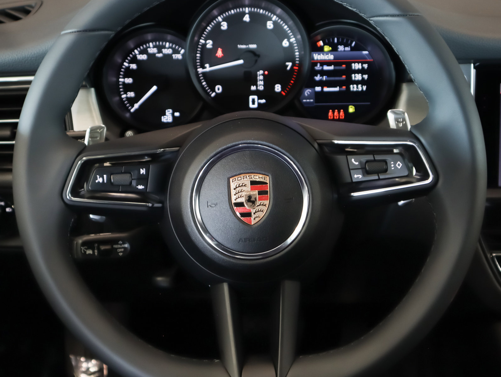 Used 2025 Porsche Macan image 16