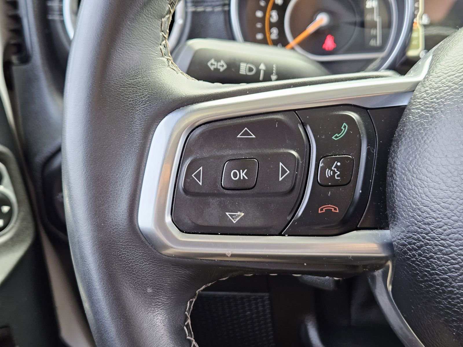 Used 2018 Jeep Wrangler Unlimited Sahara AWD/4WD image 26