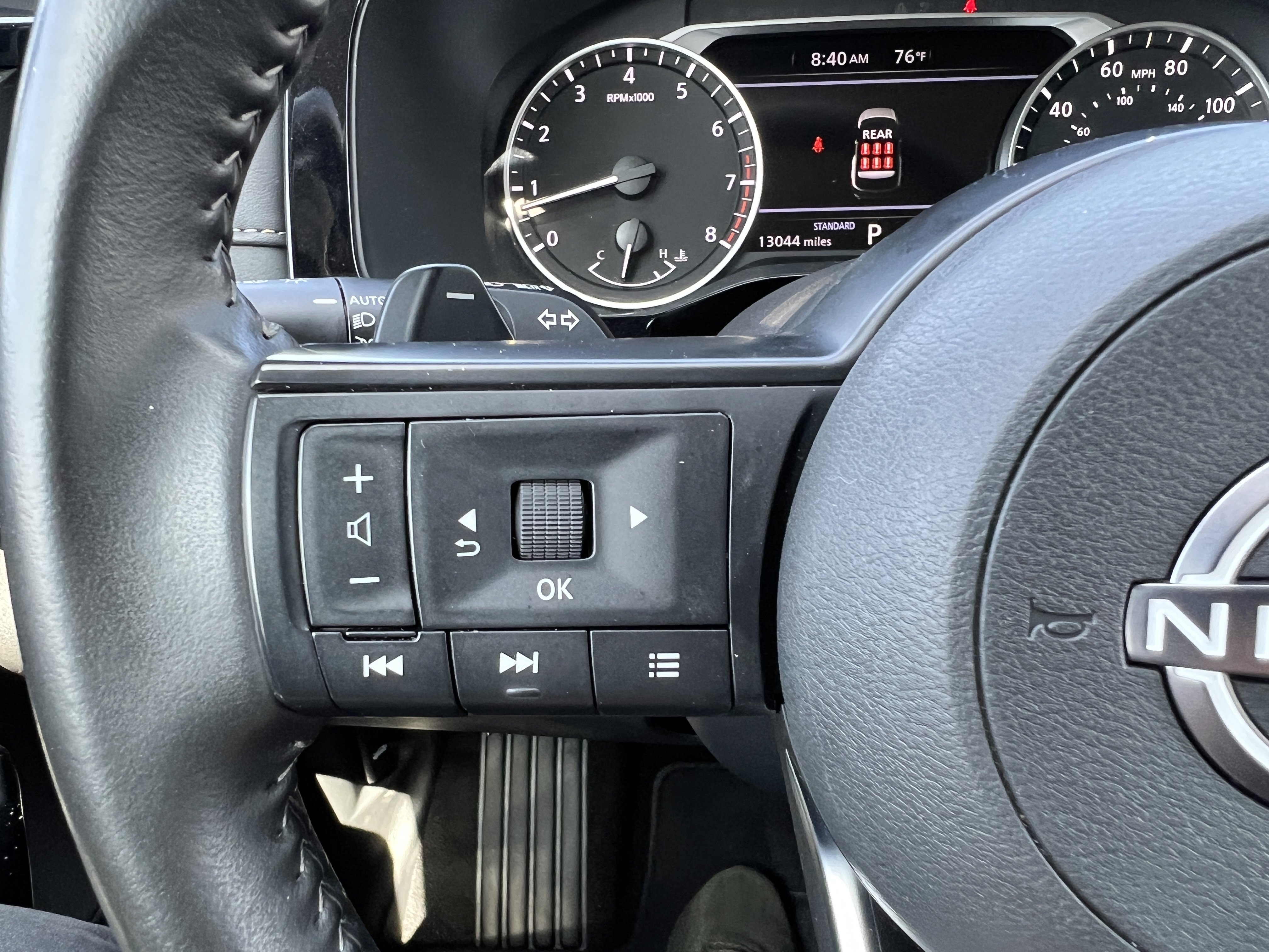 Used 2025 Nissan Pathfinder SV w/ Cargo Package image 28