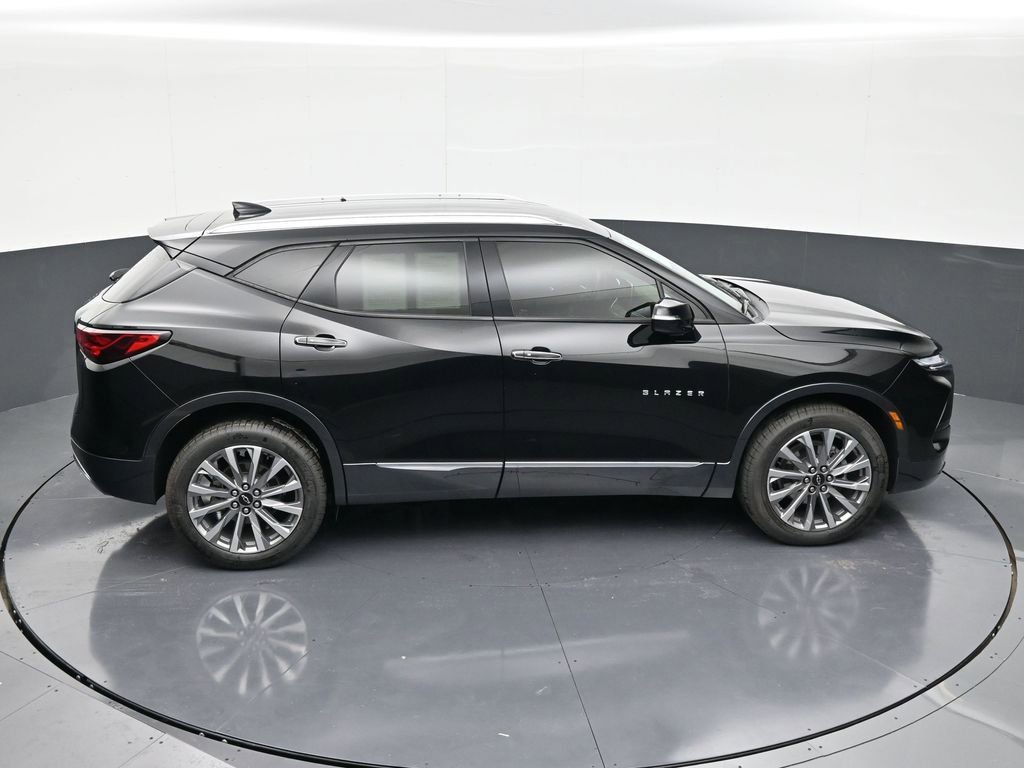 Used 2023 Chevrolet Blazer Premier w/ Enhanced Convenience Package image 17