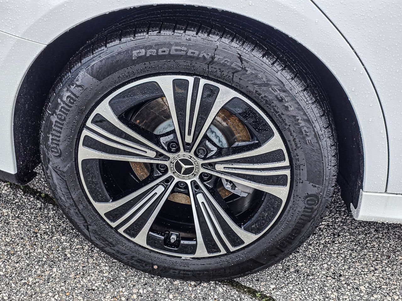 New 2026 Mercedes-Benz E 350 4MATIC Sedan image 8