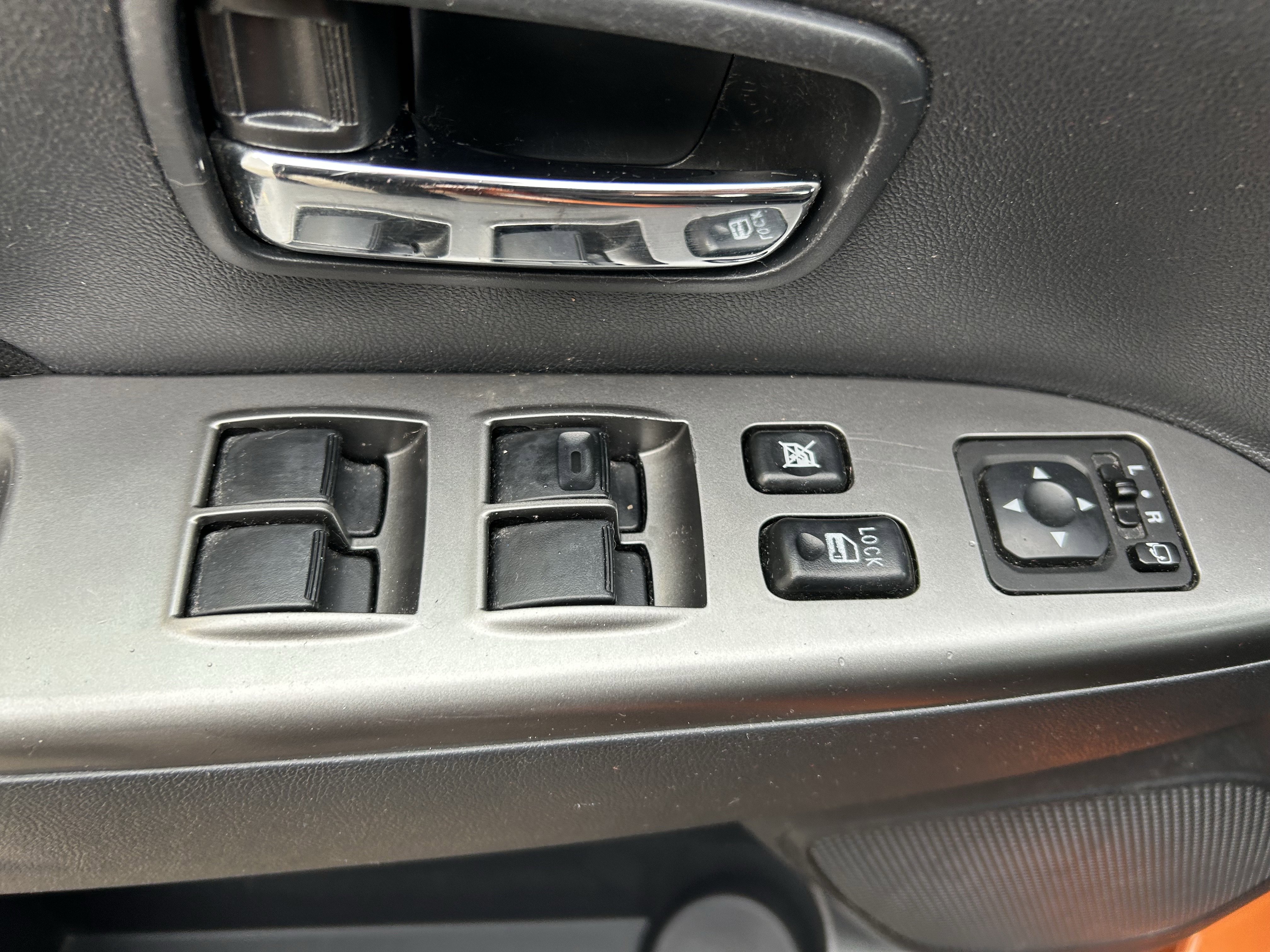 Used 2020 Mitsubishi Outlander Sport SE FWD image 16