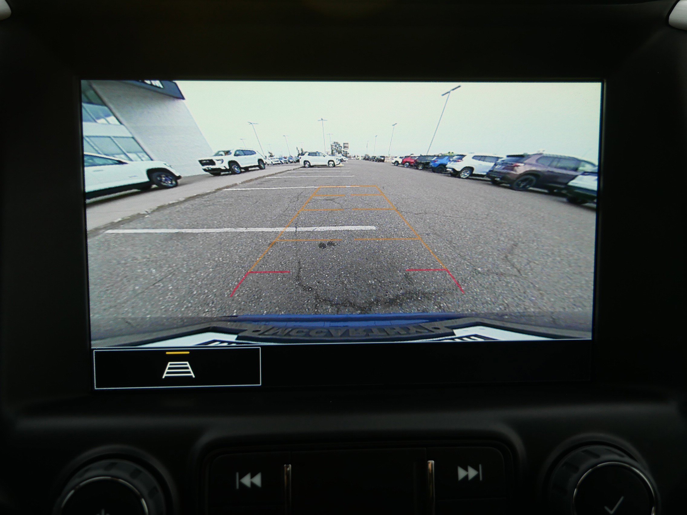 Used 2023 GMC Terrain SLE w/ Driver Convenience Package AWD/4WD image 19