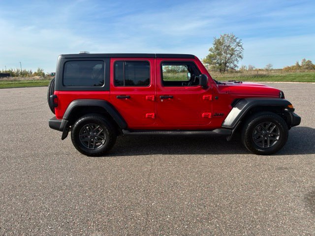 Used 2025 Jeep Wrangler Unlimited Sport w/ Convenience Group AWD/4WD image 1