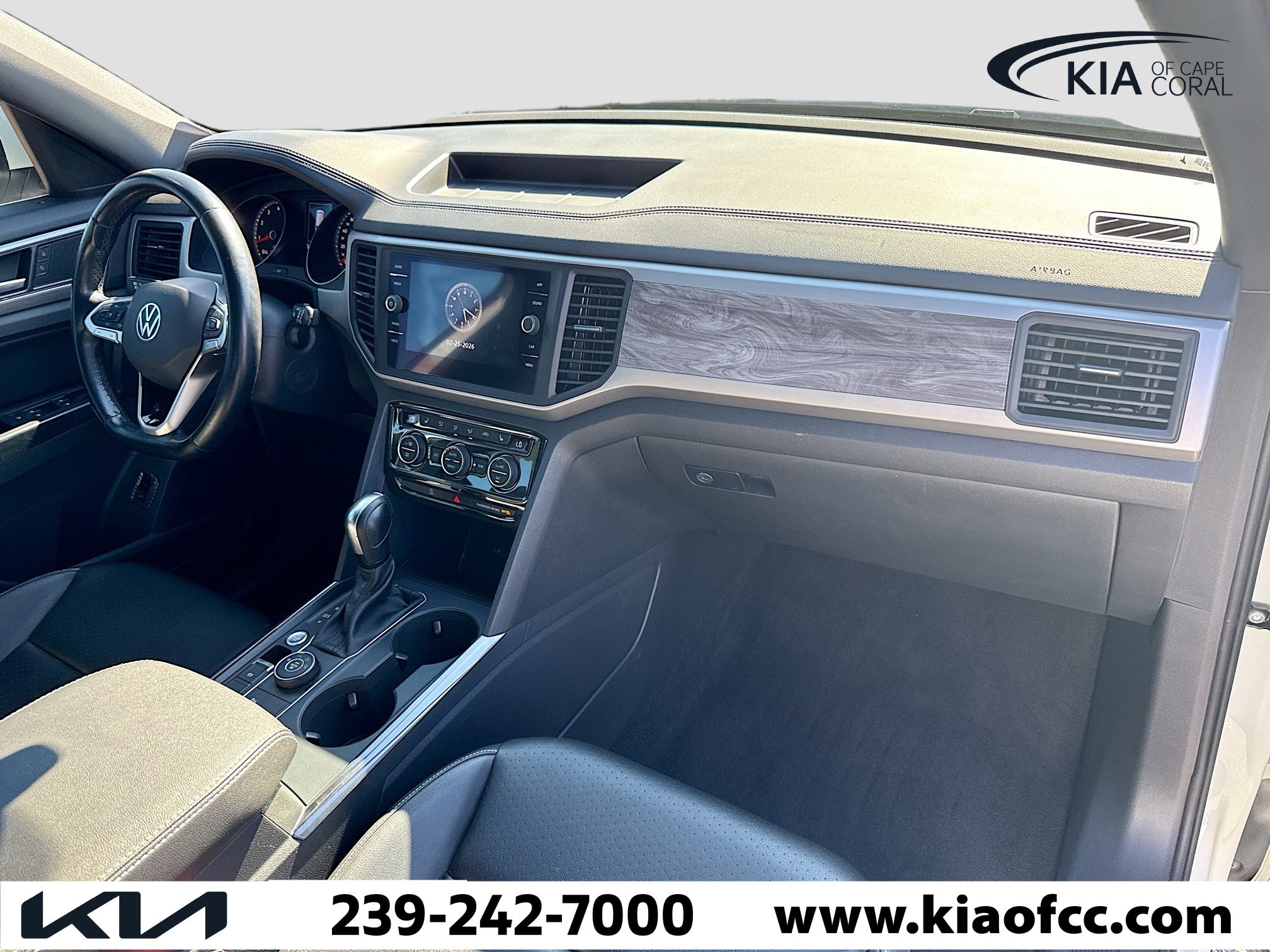 Used 2020 Volkswagen Atlas Cross Sport SE w/ Towing Package image 14