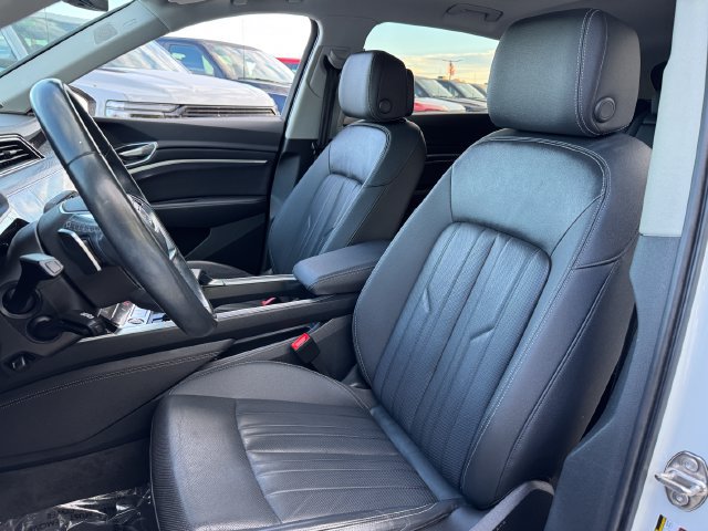 Used 2024 Audi Q8 e-tron Premium Plus w/ Premium Plus Package AWD/4WD image 15