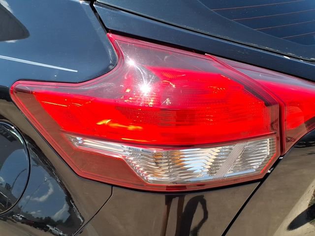 Used 2020 Nissan Kicks S FWD image 10