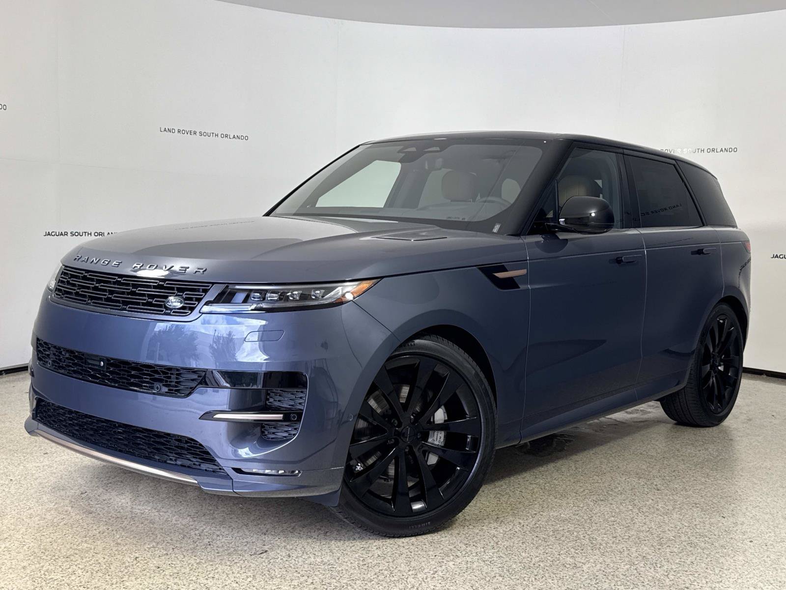 New 2026 Land Rover Range Rover Sport Dynamic SE AWD/4WD image 1