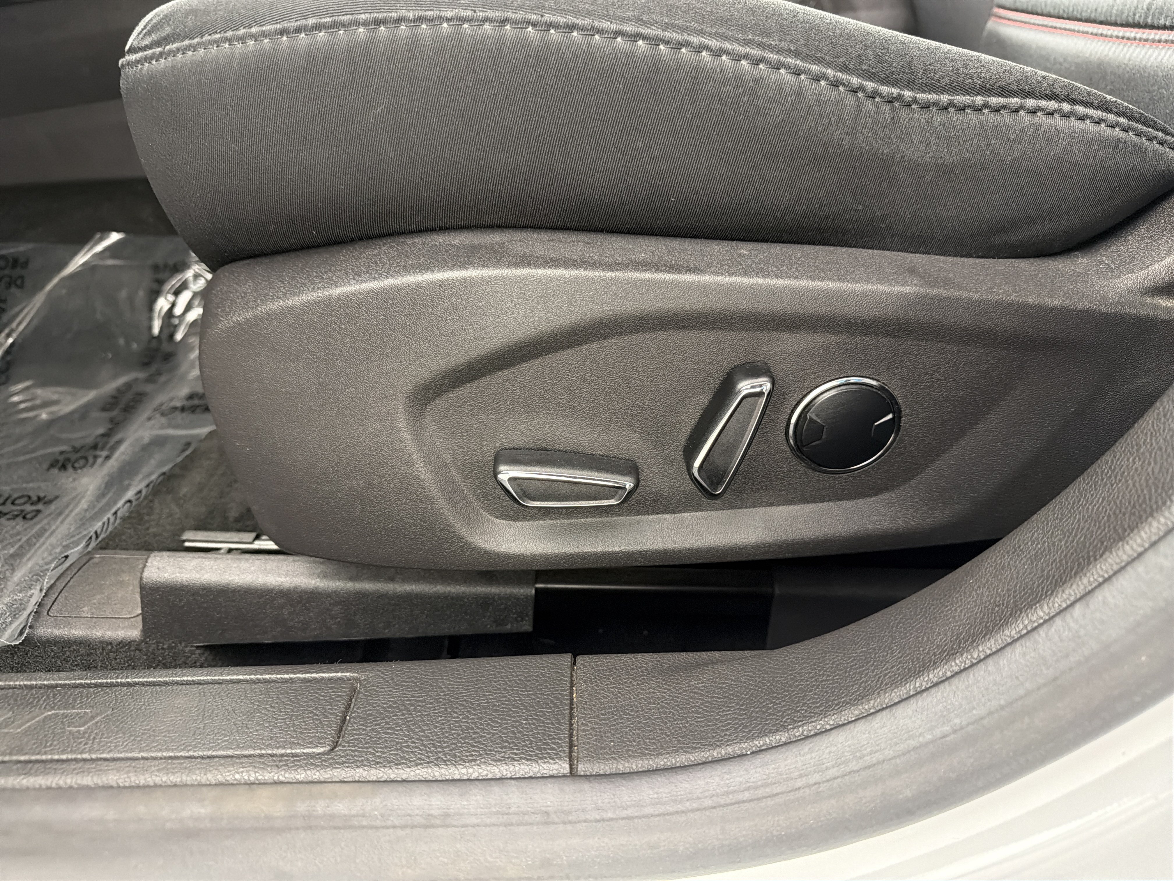 Used 2013 Ford Fusion SE FWD image 16