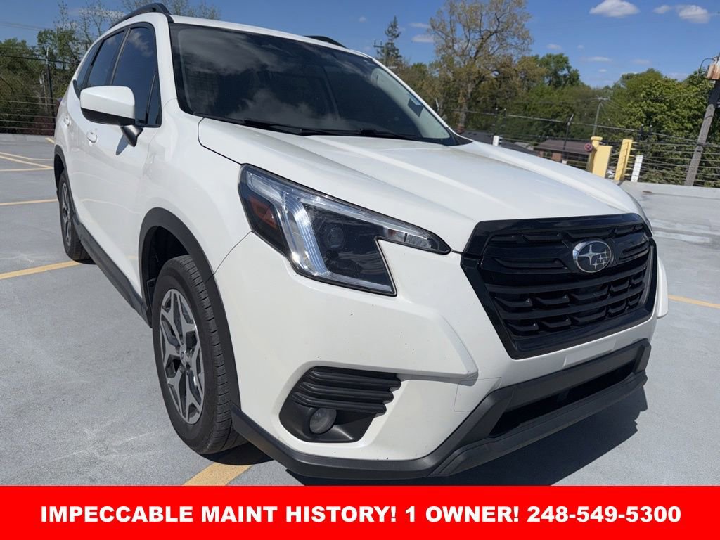 Used 2023 Subaru Forester Premium AWD/4WD image 3