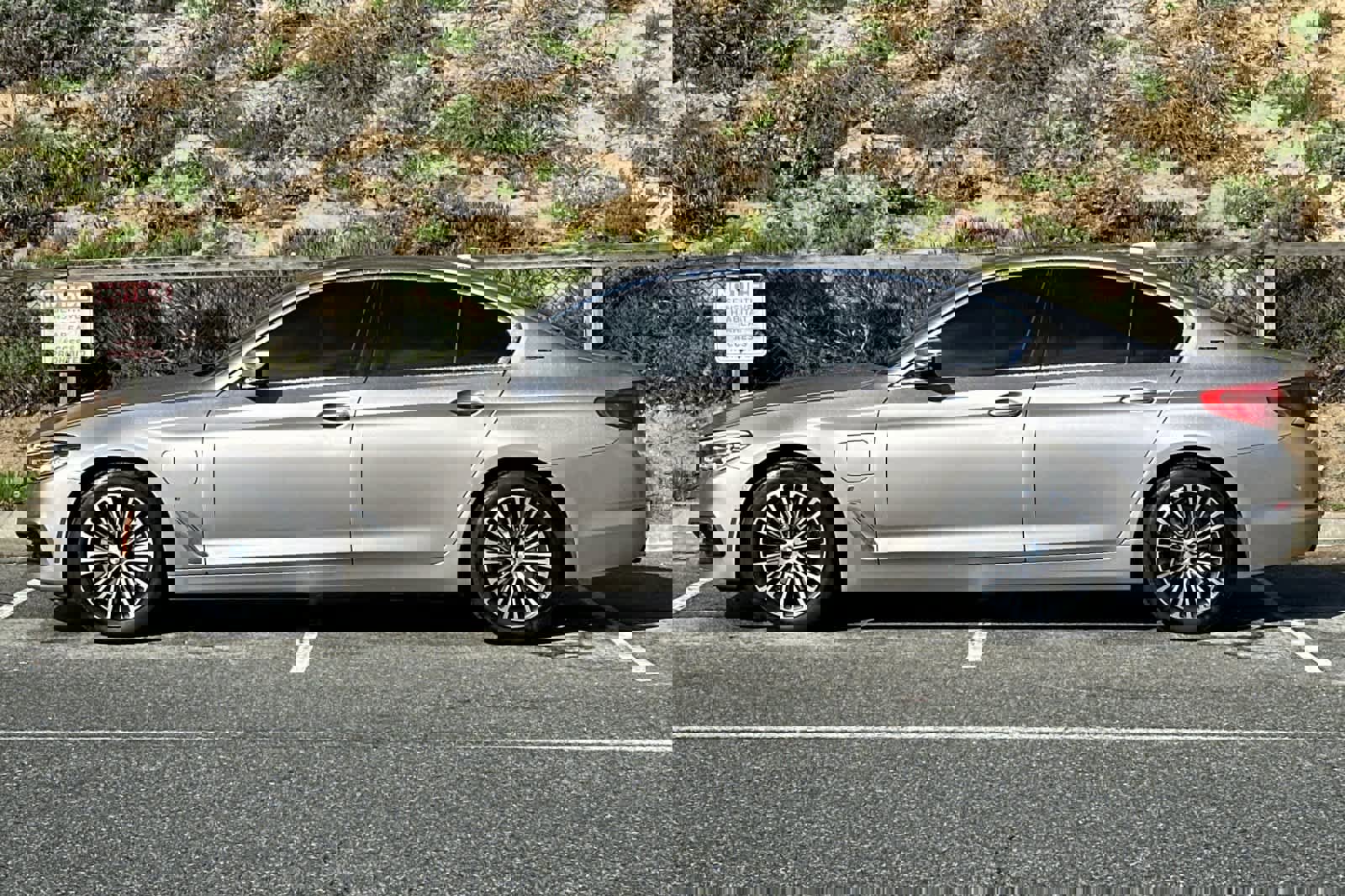 Used 2018 BMW 530e image 9