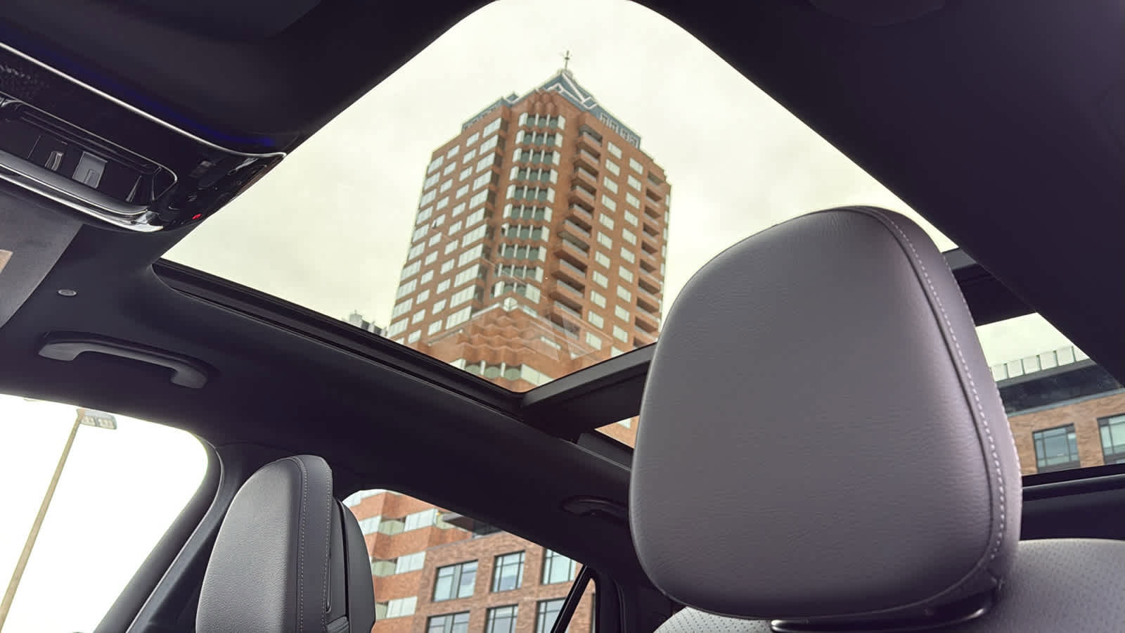 New 2026 Mercedes-Benz GLC 300 4MATIC image 26