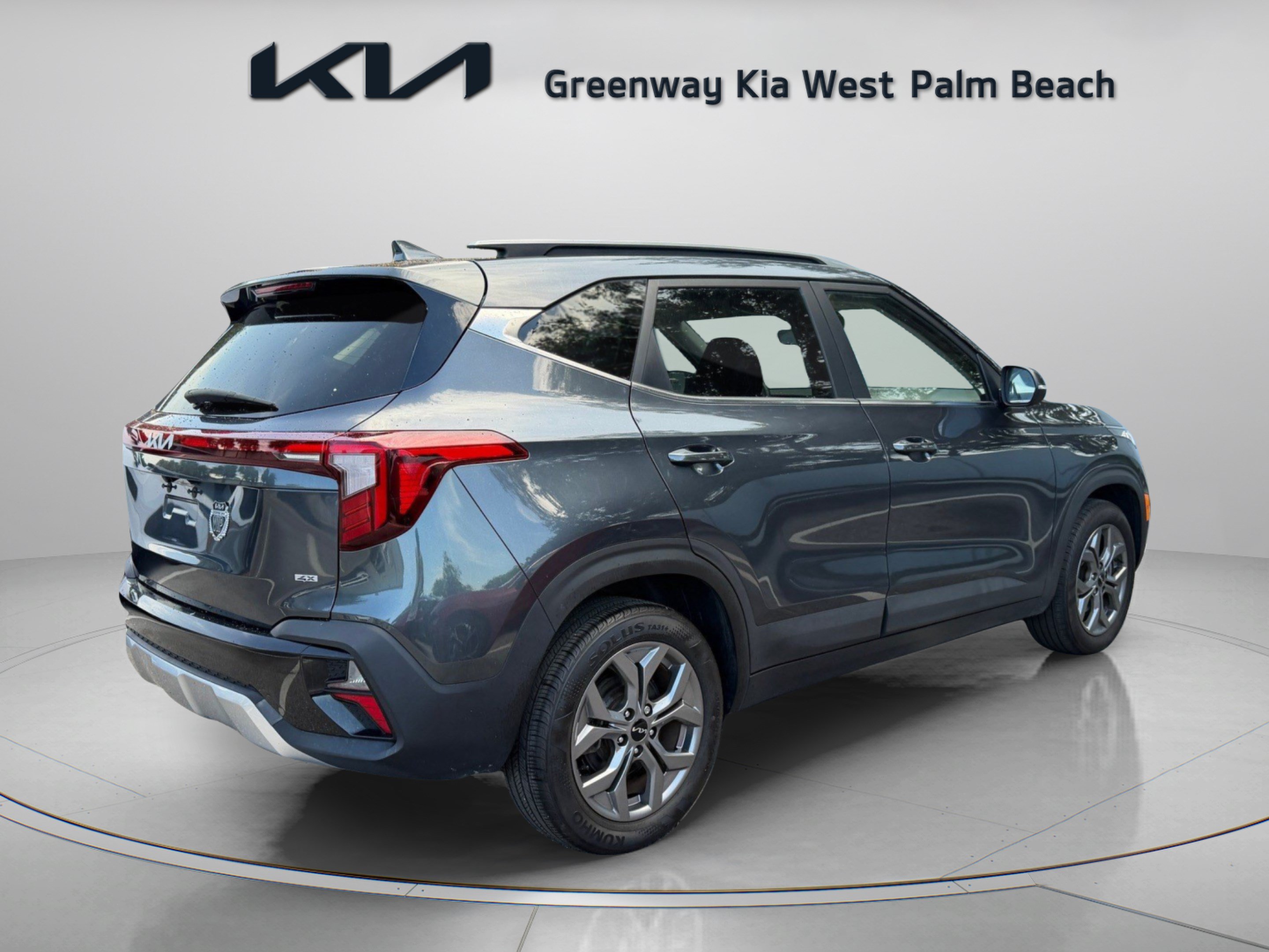 Used 2024 Kia Seltos S AWD/4WD image 7