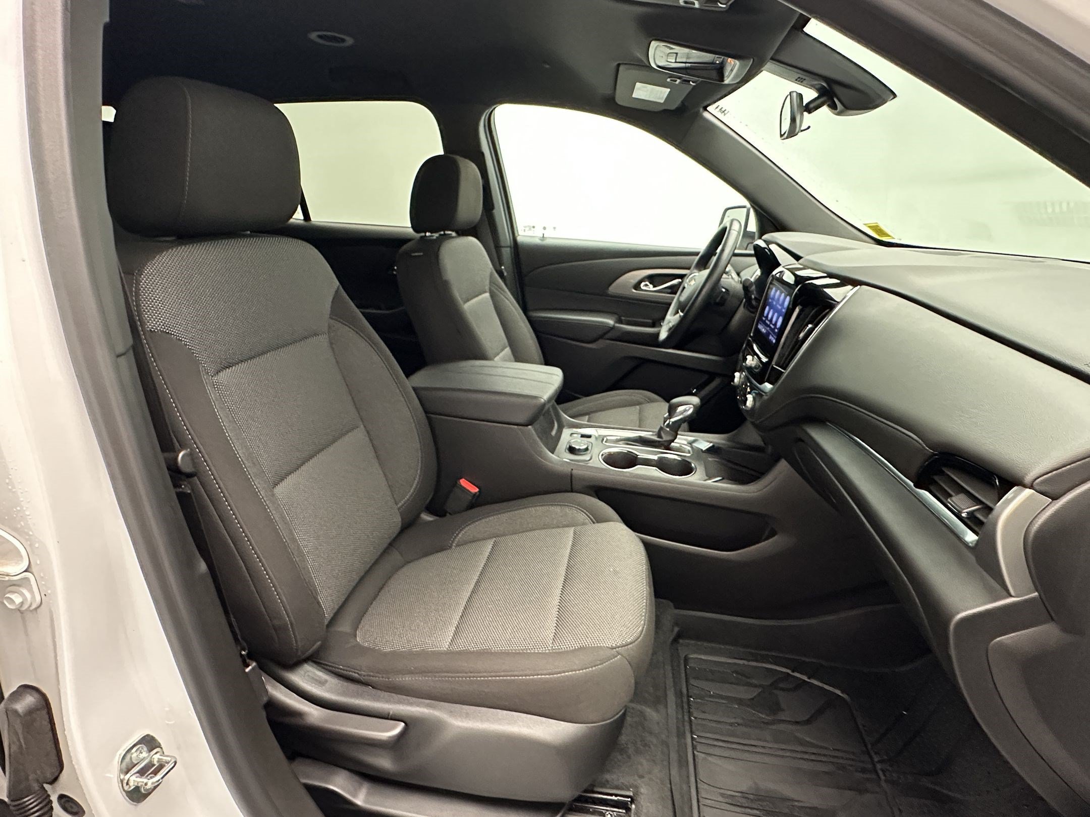 Certified 2023 Chevrolet Traverse LT w/ LPO, Floor Liner Package AWD/4WD image 25