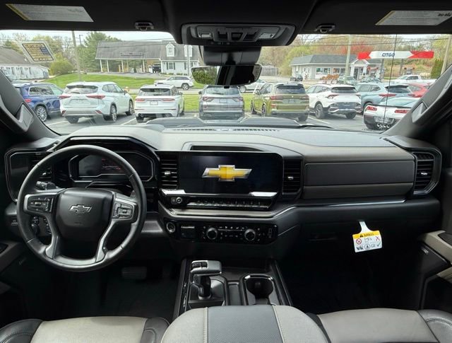 Used 2025 Chevrolet Silverado 1500 ZR2 w/ Technology Package image 24