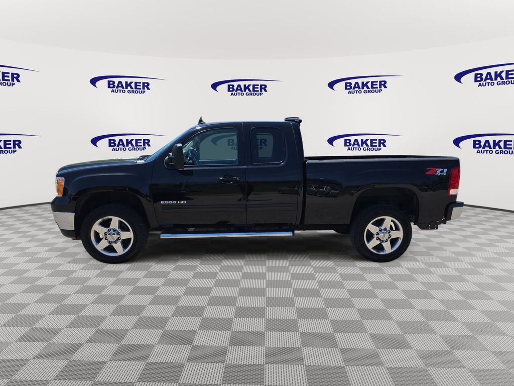 Used 2011 GMC Sierra 2500 SLT w/ SLT Convenience Package AWD/4WD image 8