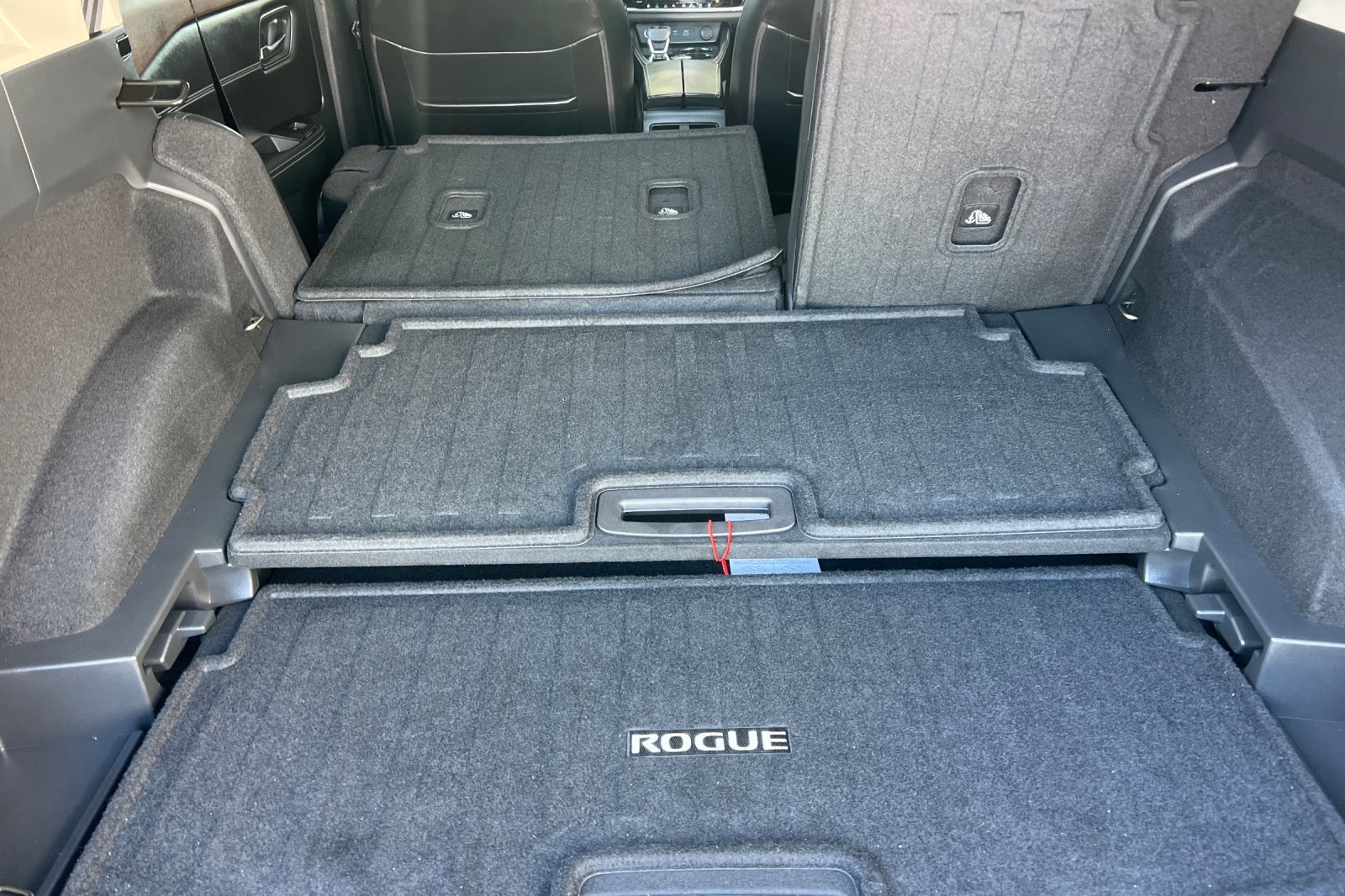 Certified 2023 Nissan Rogue Platinum w/ Platinum Premium Package AWD/4WD image 17