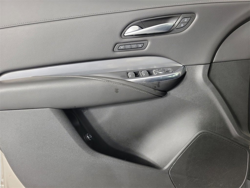 Certified 2025 Cadillac XT4 Premium Luxury image 18