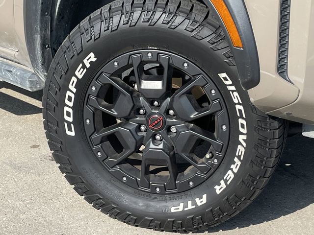 Used 2022 Nissan Frontier PRO-4X w/ Pro-4X Premium Package AWD/4WD image 9