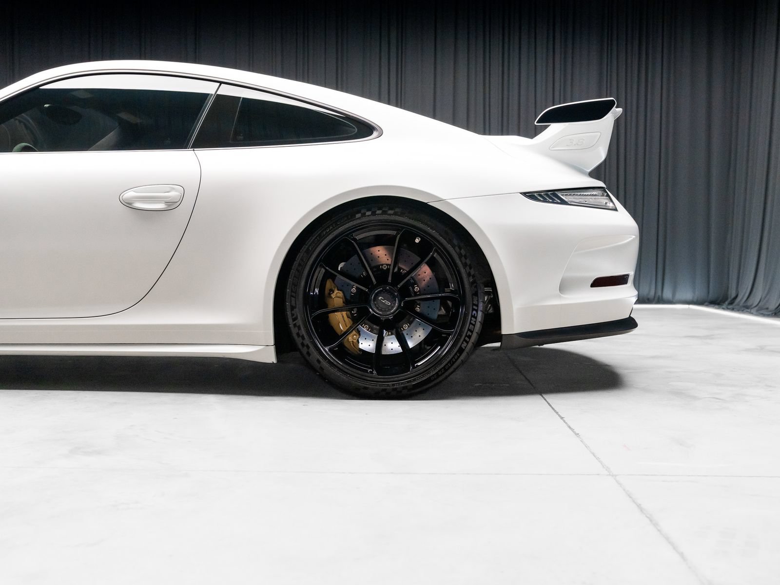 Used 2015 Porsche 911 GT3 w/ Sound Package Plus RWD image 39