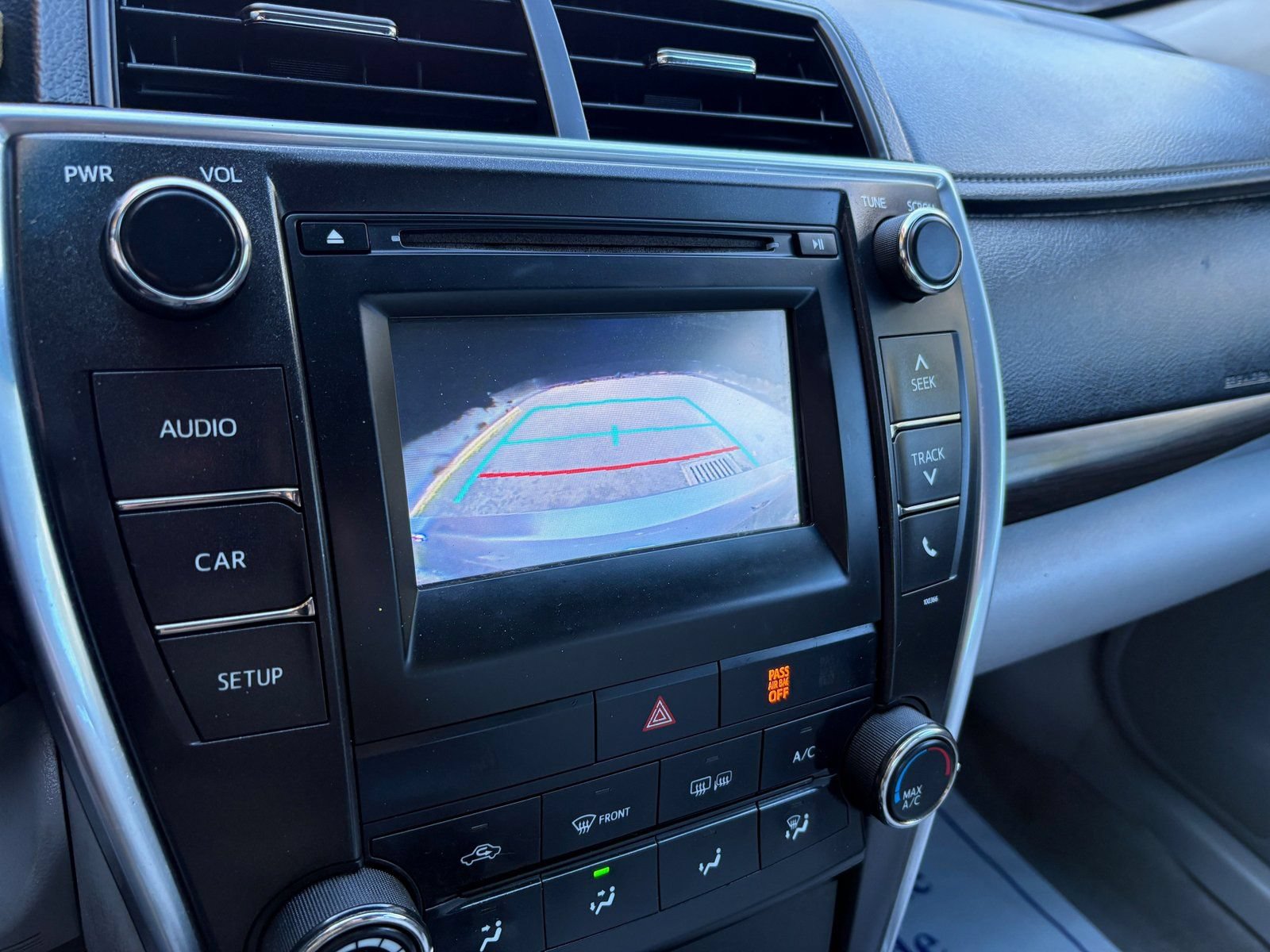 Used 2015 Toyota Camry LE FWD image 30