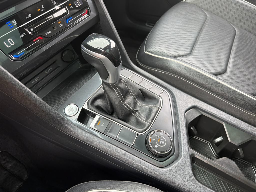 Certified 2022 Volkswagen Tiguan SEL R-Line AWD/4WD image 20