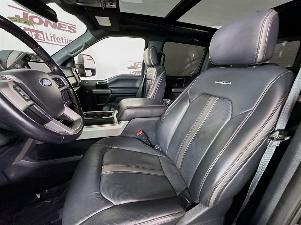 Used 2022 Ford F450 Platinum w/ FX4 Off-Road Package image 27