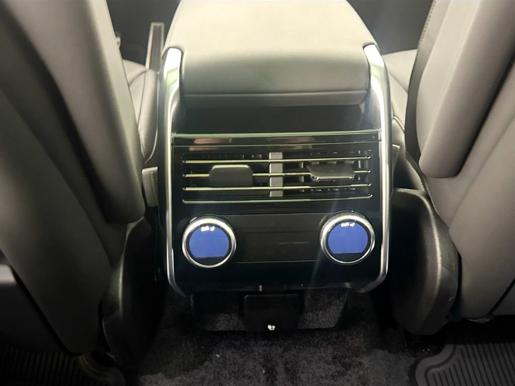 New 2026 Land Rover Range Rover SE image 26