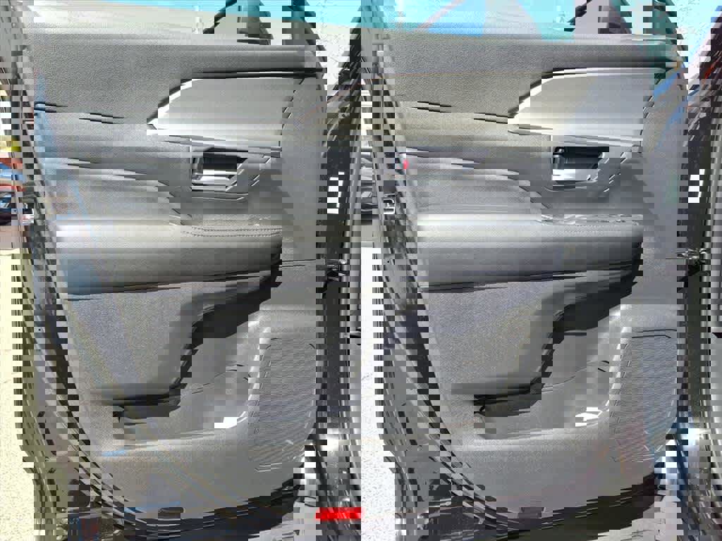 Certified 2025 Toyota Grand Highlander XLE image 17