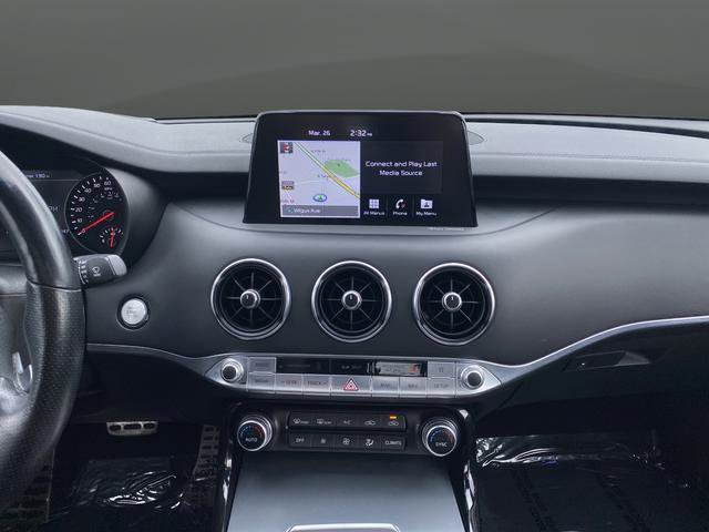 Used 2018 Kia Stinger GT2 image 13