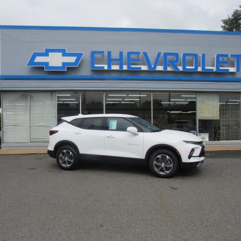 Used 2025 Chevrolet Blazer LT FWD image 1