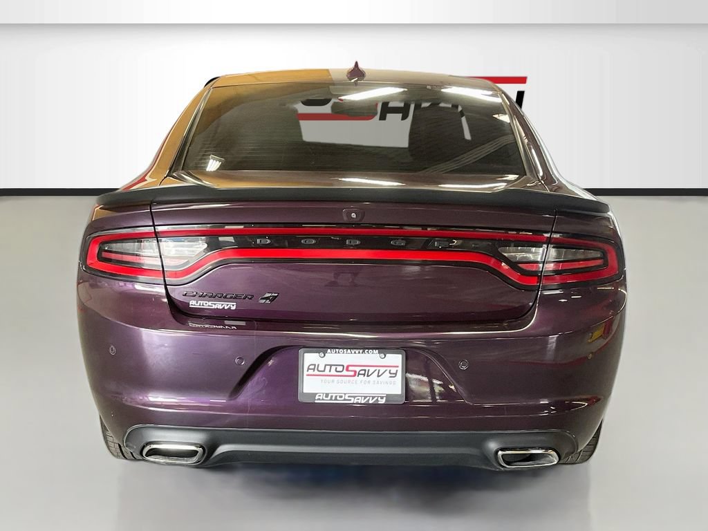 Used 2022 Dodge Charger SXT w/ Blacktop Package AWD/4WD image 6
