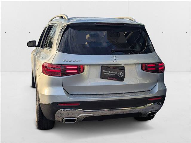 New 2026 Mercedes-Benz GLB 250 image 8