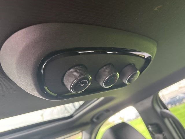 Used 2023 Dodge Durango GT image 34