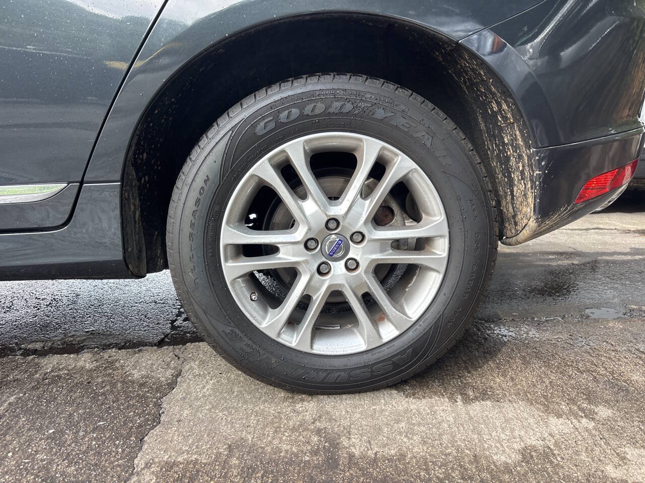 Used 2015 Volvo XC60 T5 AWD/4WD image 16