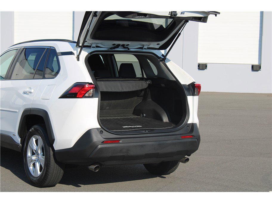 Used 2020 Toyota RAV4 LE w/ All Weather Liner Package image 34