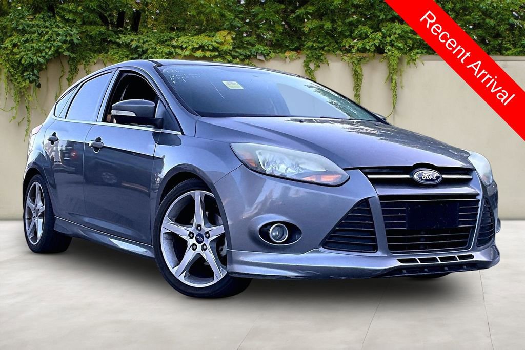 Used 2014 Ford Focus Titanium FWD image 1